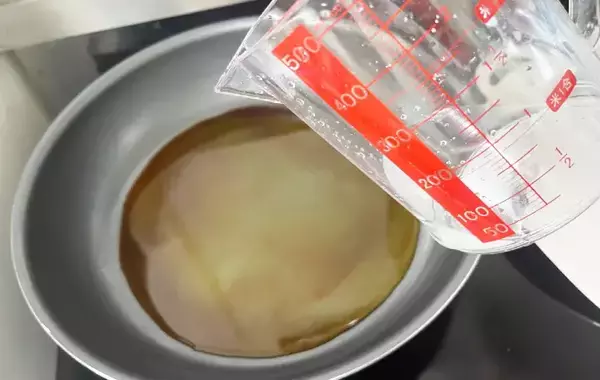 肉なしで作る親子丼！？　肉の代用に使ったものに「財布にやさしい」「1歳児が喜んだ」