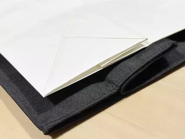 余った紙袋の意外な活用法　取っ手を切って内側に折り込むと？　「便利すぎ」