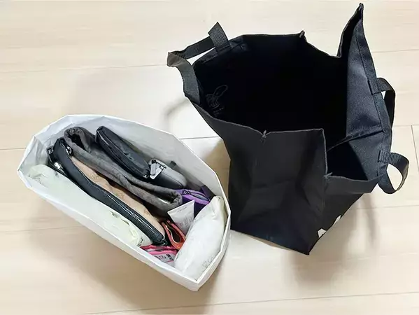 余った紙袋の意外な活用法　取っ手を切って内側に折り込むと？　「便利すぎ」