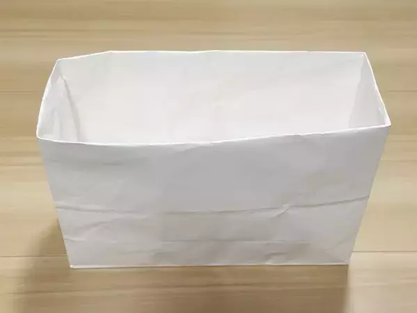 余った紙袋の意外な活用法　取っ手を切って内側に折り込むと？　「便利すぎ」