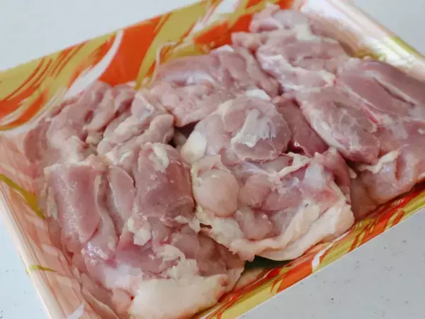 加熱前の一工夫で劇的にやわらかく仕上がる　レンジで作る照り焼きチキンに「即採用」【調理テク4選】