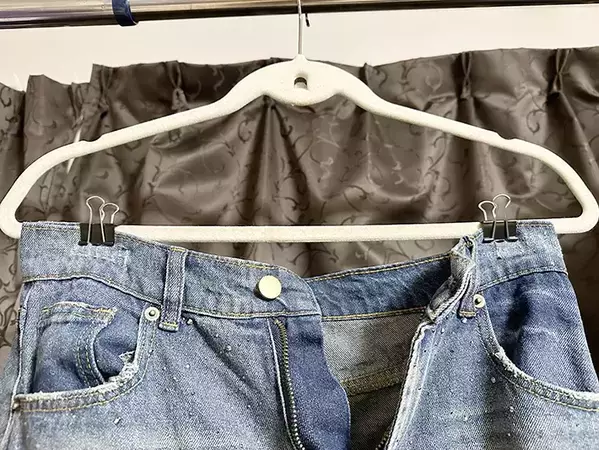 ダブルクリップの意外な活用法3選！　ボトムハンガーやチューブ絞りとして使える