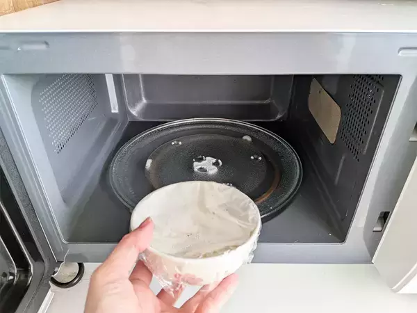 意外なものも！　専門機関が注意する「レンチンがNG」なものとは？