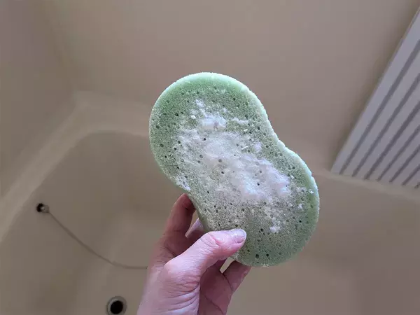 重曹で洗わないで！　化学メーカーが教える「洗うと変色するモノ」とは？
