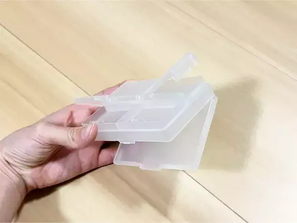小物が細かく収納できる！　100円ショップで手に入れた『収納ケース』に「もっと早く出会いたかった」