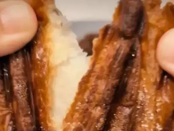 クロワッサンは『潰して』焼いて！　完成したモノに「コレはハマる」「目からウロコ」