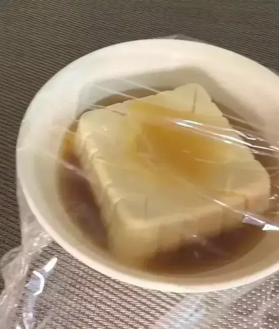 豆腐に『切り込み』を入れてチンすると…　意外なアレンジに「めっちゃ便利」「我が家もコレ」