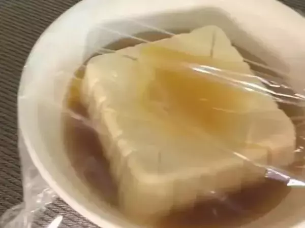 豆腐に『切り込み』を入れてチンすると…　意外なアレンジに「めっちゃ便利」「我が家もコレ」