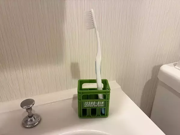 セリアで買った『一升瓶ケース』　水回りが快適になる意外な活用方法【3選】