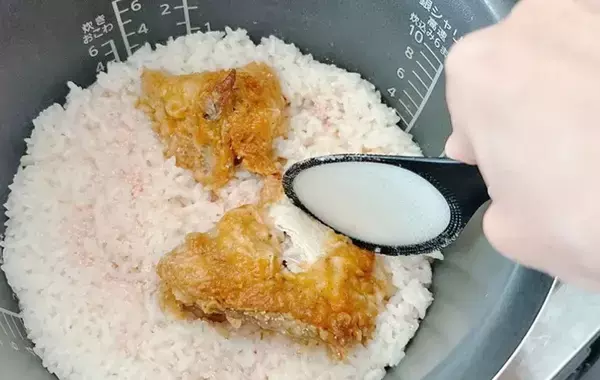 余ったKFCの意外な活用法　炊飯器で作る絶品アレンジに「最高すぎる！」「わざわざ残したい」