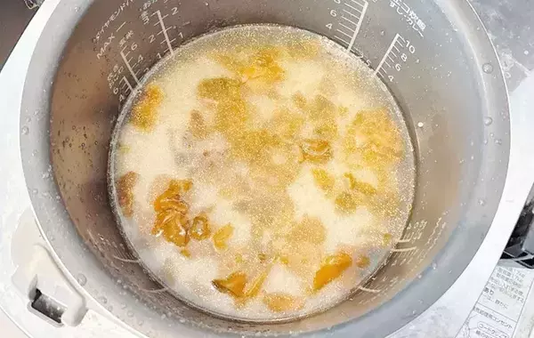 カーネルサンダースもびっくり？　まさかの食材との炊き込みご飯に「ハマりそう」