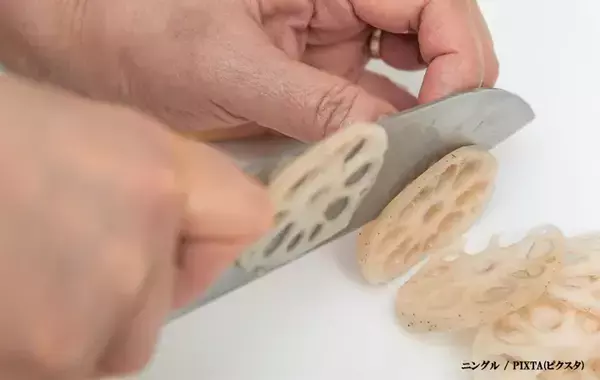 生海苔でレンコンを食べる！　イモトアヤコが海外の日本料理店で出会った「おいしすぎる」一品とは