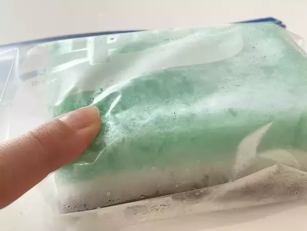 ダイソーのスポンジを『保冷剤』として使う方法　溶けるまでの時間や、便利な使い道は？