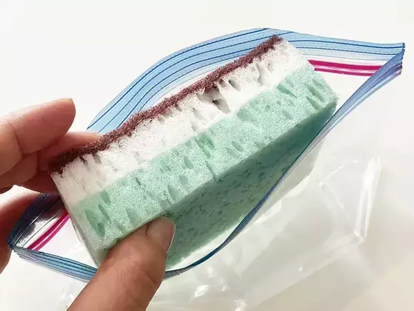 ダイソーのスポンジを『保冷剤』として使う方法　溶けるまでの時間や、便利な使い道は？