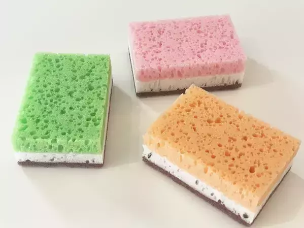 ダイソーのスポンジを『保冷剤』として使う方法　溶けるまでの時間や、便利な使い道は？