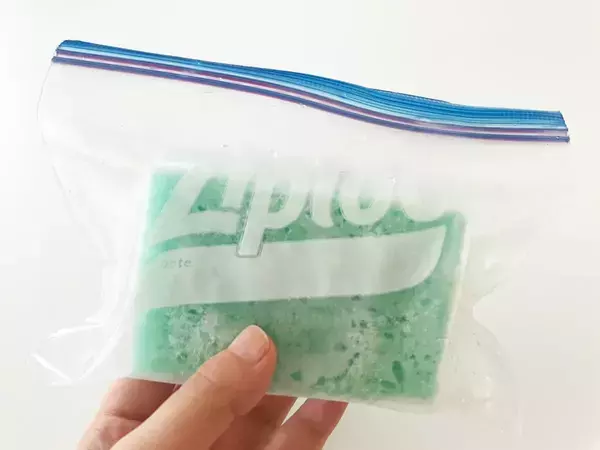 ダイソーのスポンジを『保冷剤』として使う方法　溶けるまでの時間や、便利な使い道は？