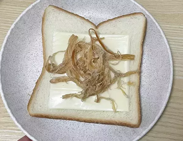 『凪のお暇』のトーストレシピを再現！　ドラマ未登場の幻の味に「初めての組み合わせ」「ハマりそう」