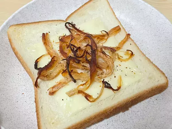 『凪のお暇』のトーストレシピを再現！　ドラマ未登場の幻の味に「初めての組み合わせ」「ハマりそう」