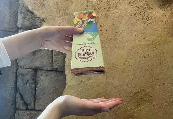 ポップコーンがこぼれない！ディズニーで教わった『畳み方』　試すと「まさかの発見」も