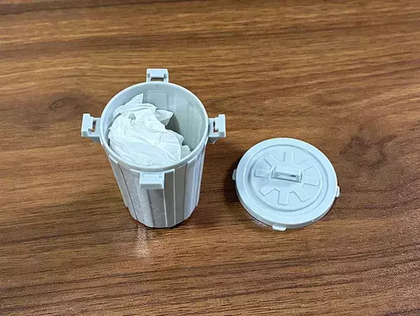 100均の『ミニチュアゴミ箱』の思わぬ活用法　作業のストレスが解消された3つの収納テク