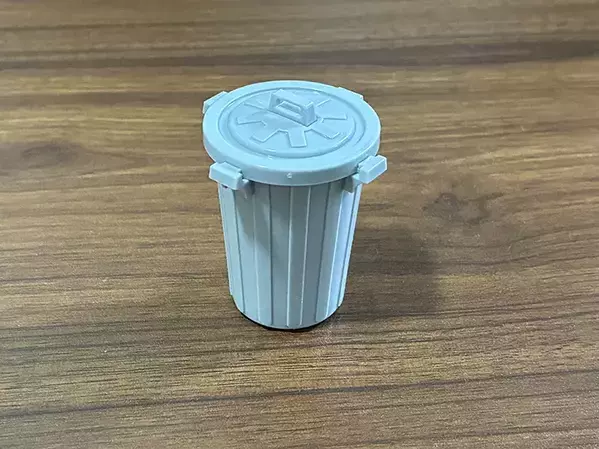 100均の『ミニチュアゴミ箱』の思わぬ活用法　作業のストレスが解消された3つの収納テク