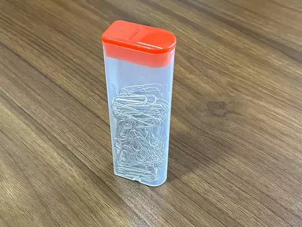 チョコベビーの容器、捨てないで！　小物収納に有効活用できる3つの方法