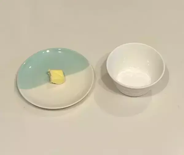 温めたカップを被せると？　バターを『塗る前』に試すべき裏技が超賢い！