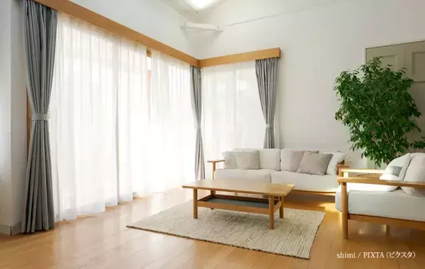 意外と知らないカーテンの種類　断熱と遮熱、暑さ対策に向いているのはどっち？
