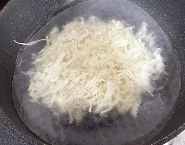 家族から「また作って」　ライスペーパーがこんなお宝に化けるとは…