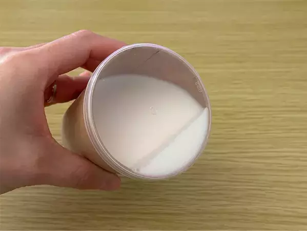 『プリングルズ』の蓋は捨てないで！　紙コップと組み合わせる活用法に「めちゃ便利」