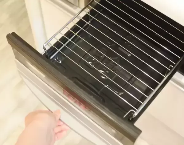 気が重いグリルの後片づけ　掃除テクに「大助かり」「コレは有益」【お手入れ術4選】