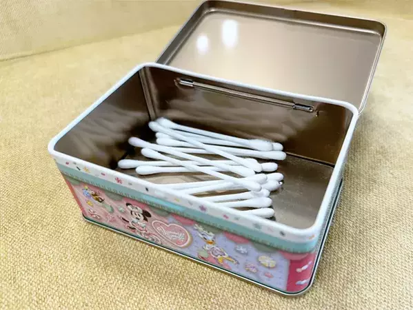 ディズニーで買った『1300円のチョコ缶』何に使える？　7通りの収納を試してみた