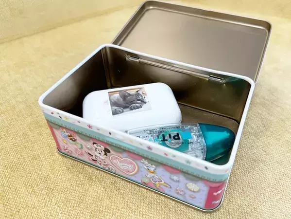 ディズニーで買った『1300円のチョコ缶』何に使える？　7通りの収納を試してみた