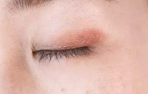 捨てる前に見て！　アイシャドウの余り色、プロはこう使っていた【美容研究家が解説】