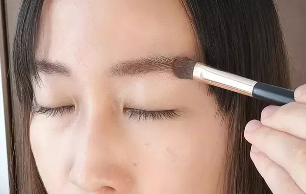 捨てる前に見て！　アイシャドウの余り色、プロはこう使っていた【美容研究家が解説】