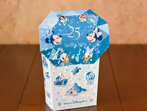 食べ終わっても捨てないで！　ディズニーシー25周年の『1300円お土産箱』、玄関に置いてみて
