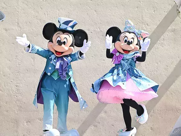 食べ終わっても捨てないで！　ディズニーシー25周年の『1300円お土産箱』、玄関に置いてみて