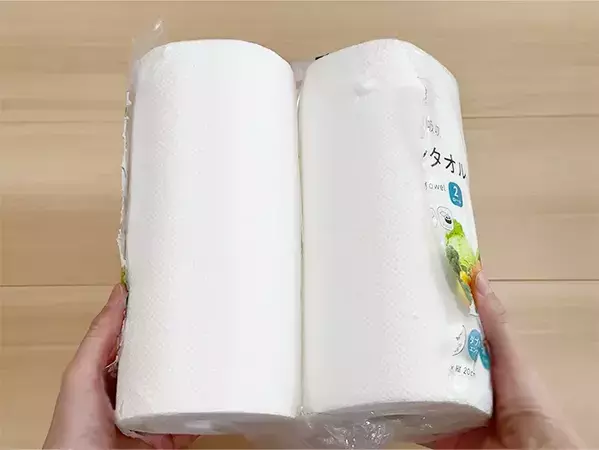 キッチンペーパー、むき出しで保管してない？　外装ビニールを使った裏ワザに「次から絶対やる」