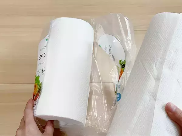 キッチンペーパー、むき出しで保管してない？　外装ビニールを使った裏ワザに「次から絶対やる」