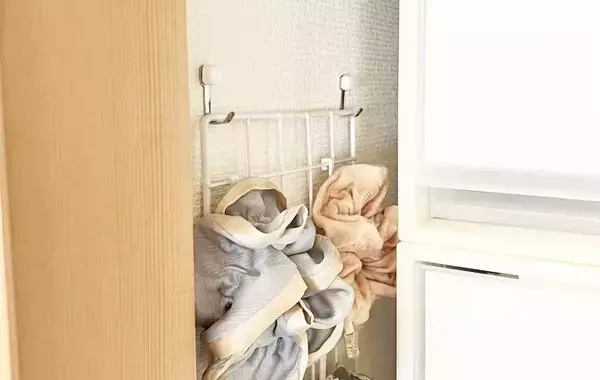 片づけのプロが実践する！　ワイヤーネットでカンタン「100均収納アイデア」【3選】