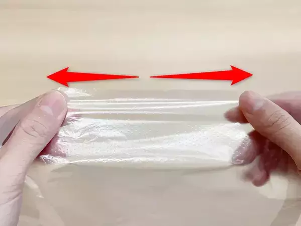 道具不要！　手が乾燥している状態でポリ袋を開く裏ワザ　「5秒でできた」