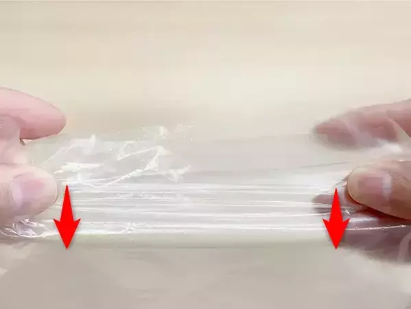 道具不要！　手が乾燥している状態でポリ袋を開く裏ワザ　「5秒でできた」