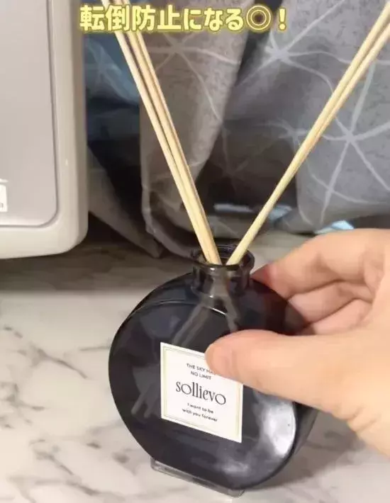 引き出しに眠っていた『耐震マット』　意外な使い道に「お見事」「頭いい」