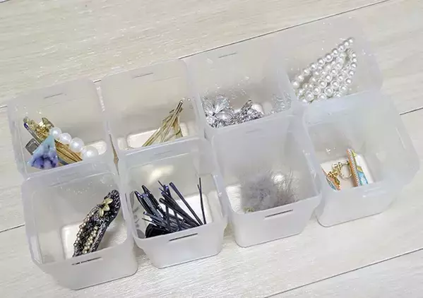 靴下を入れずに？　ダイソーが教える『くつした整理カップ』の便利な使い道【3選】