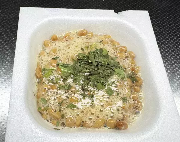 【大葉を救済】冷蔵庫で眠らせる前に…！　レンチン３分で万能ふりかけに