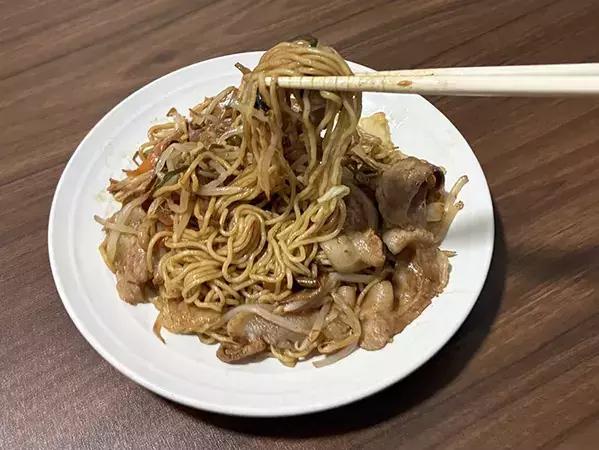 炊飯器の『1時間放置』で焼きそばは作れる？　意外なレシピを試してみた【検証】