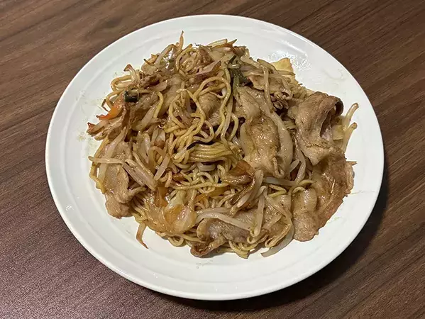 炊飯器の『1時間放置』で焼きそばは作れる？　意外なレシピを試してみた【検証】