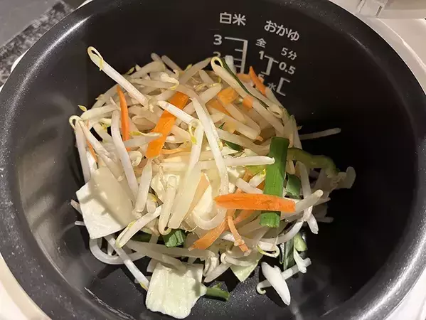 炊飯器の『1時間放置』で焼きそばは作れる？　意外なレシピを試してみた【検証】