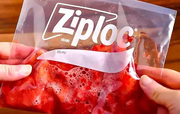 つぶして冷やすだけ！　管理栄養士が考えた「イチゴの簡単おやつ」【材料3つ】