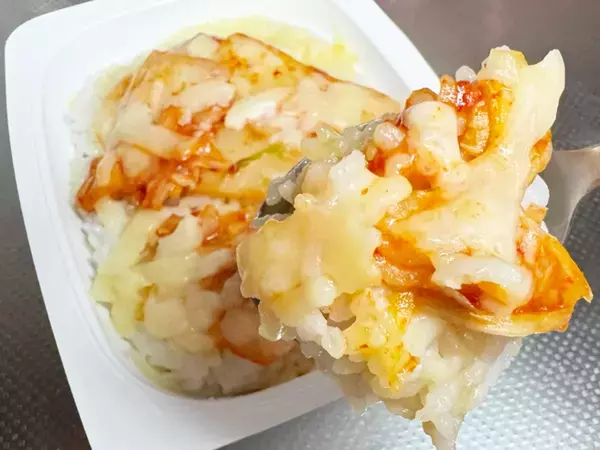 パックご飯だけで満足！　調理時間5分で完成する簡単レシピに「これはリピ確定」